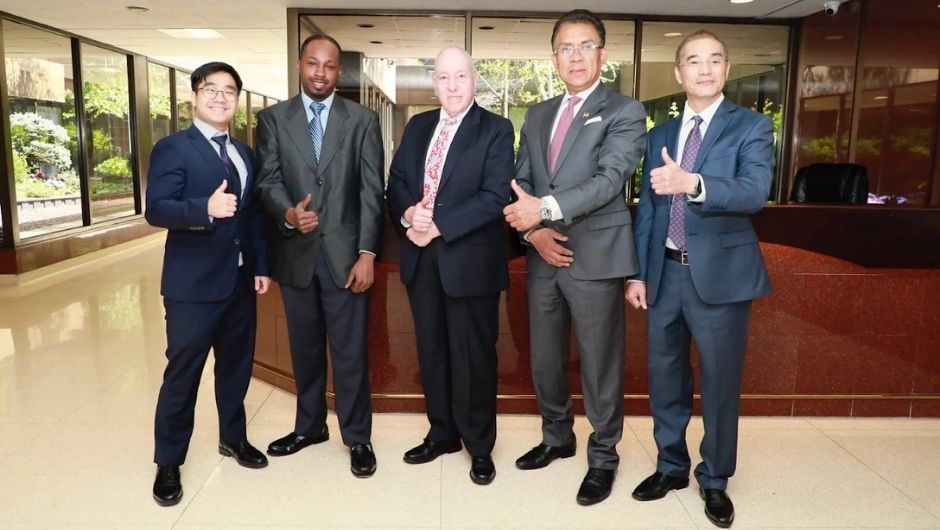 保罗爱理斯律师楼 - 专业法律团队